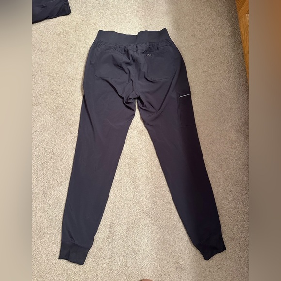 Cherokee Infinity Scrub Set - Picture 7 of 7